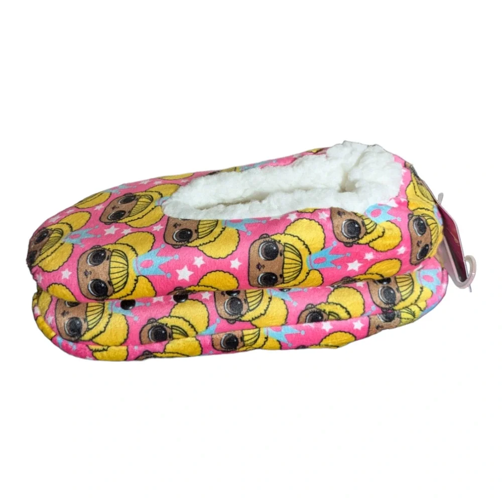 LOL Surprise - Slippers - Fuzzy Inside-Anti Slip Grips - Shoe Size 13-4 - M/L